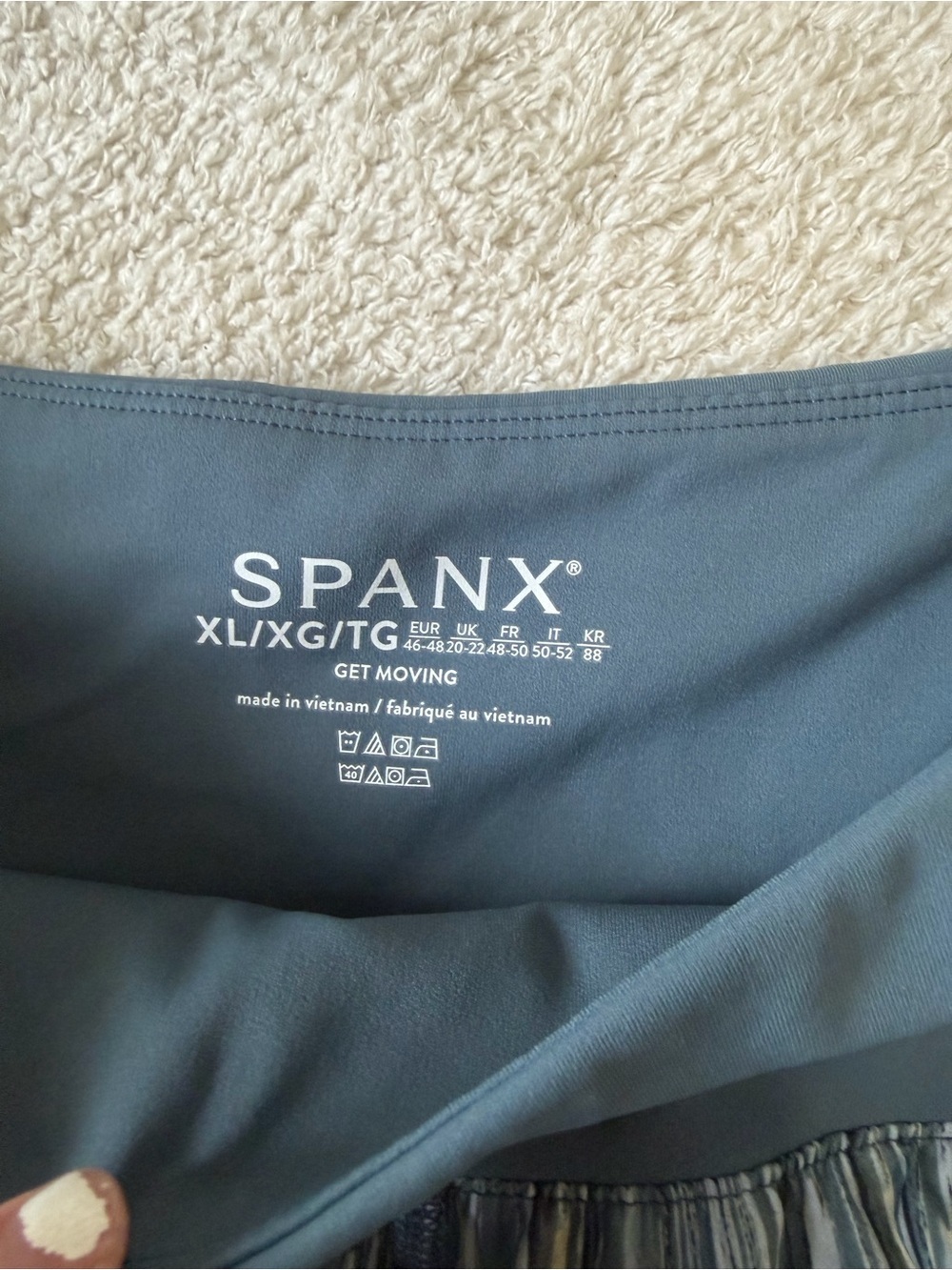 SPANX get moving shorts size XL - Picture 3 of 3